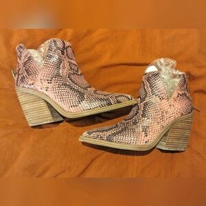 Vince Camuto Ankle Booties